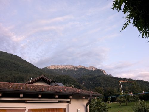 PXL 20240809 190227688